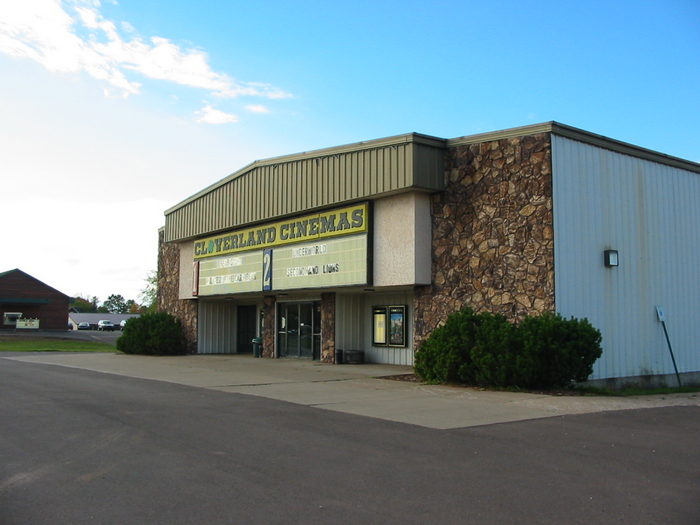 Cloverland Cinema 2 - Sept 2003 (newer photo)